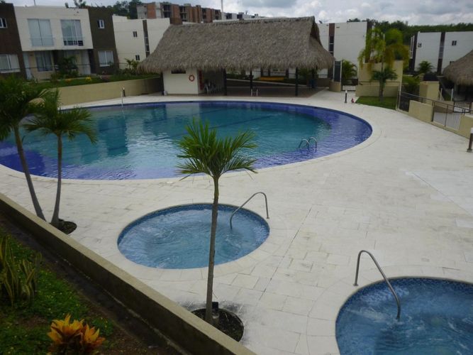 Casa de 4 alcobas en venta en Ricaurte, 74 m² · foto 2 de 22