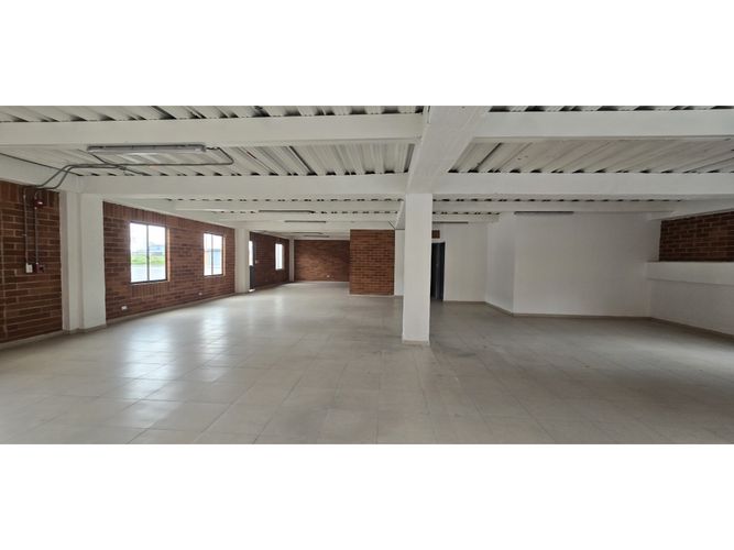 Bodega en arriendo en Diamante Oriental, Mosquera · foto 10 de 17
