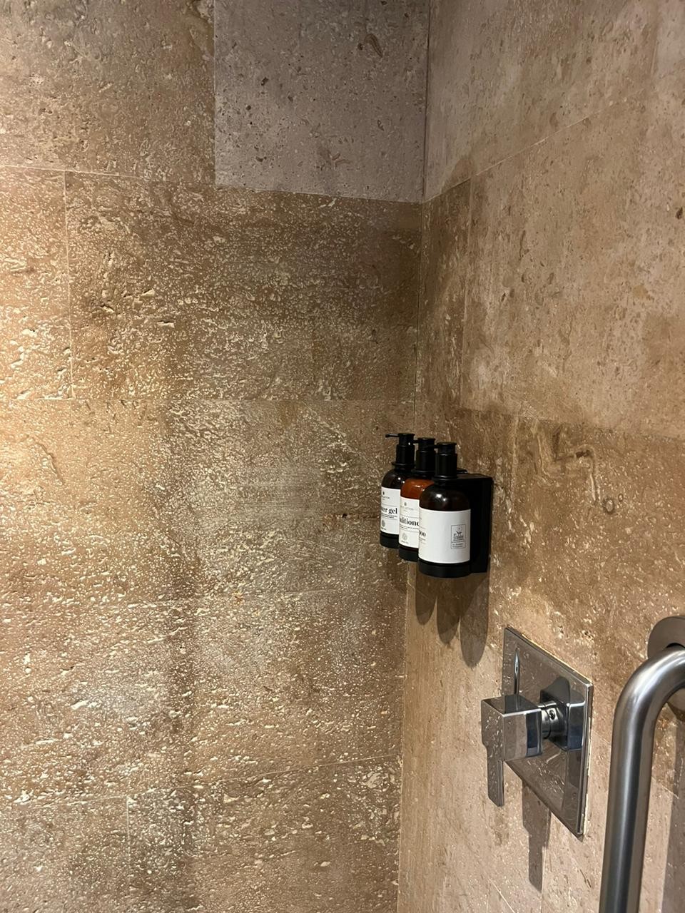 Apartamento en venta en Santa Barbara Alta, Bogotá · foto 5 de 9