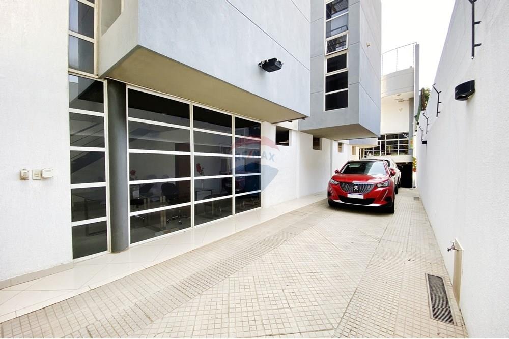 EDIFICIO CORPORATIVO Y RESIDENCIAL EN YCUÁ SATÍ-ASUNCIÓN EN VENTA — foto 3