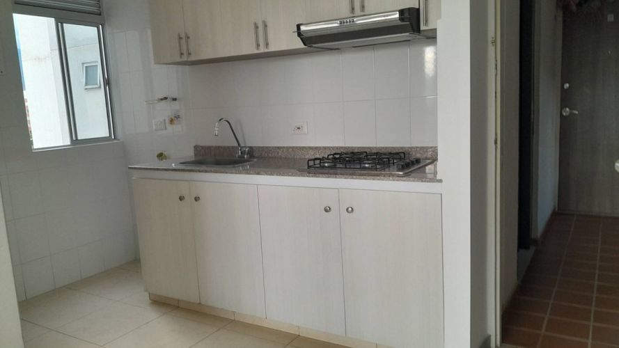 Apartamento de 2 alcobas en venta en Cr. Los Naranjos, Jamundí, 62 m² · foto 3 de 24