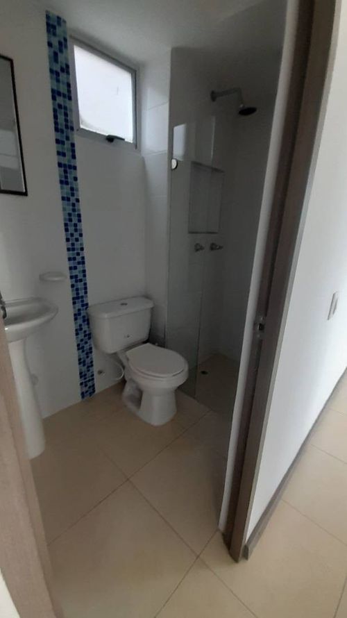 Apartamento de 2 alcobas en venta en Cr. Los Naranjos, Jamundí, 62 m² · foto 10 de 24