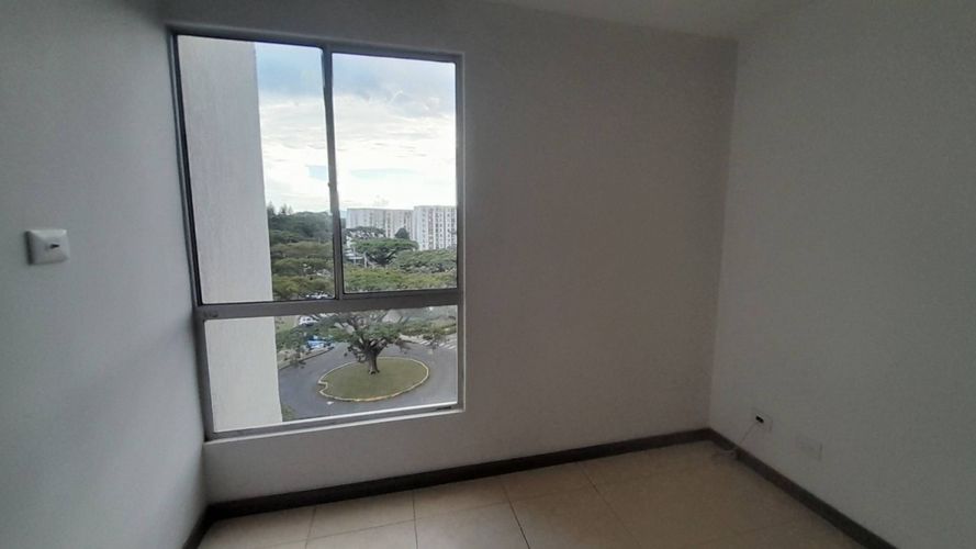 Apartamento de 2 alcobas en venta en Cr. Los Naranjos, Jamundí, 62 m² · foto 16 de 24