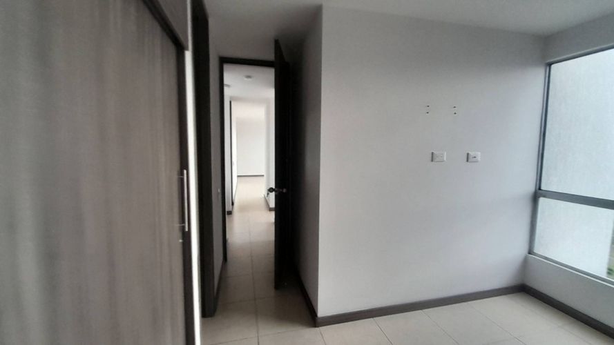 Apartamento de 2 alcobas en venta en Cr. Los Naranjos, Jamundí, 62 m² · foto 18 de 24