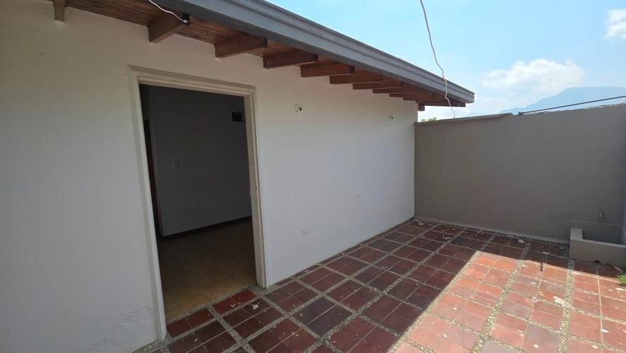 Casa de 5 alcobas en venta en Niquia, Bello, 270 m² · foto 6 de 24