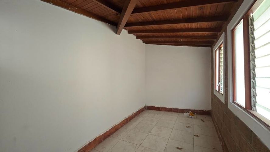 Casa de 5 alcobas en venta en Niquia, Bello, 270 m² · foto 2 de 24