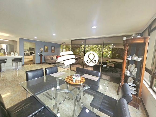 Apartamento de 4 alcobas en venta en Alejandría, Medellín, 223 m² · foto 3 de 24