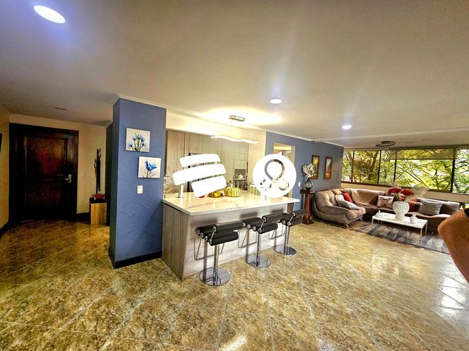 Apartamento de 4 alcobas en venta en Alejandría, Medellín, 223 m² · foto 6 de 24