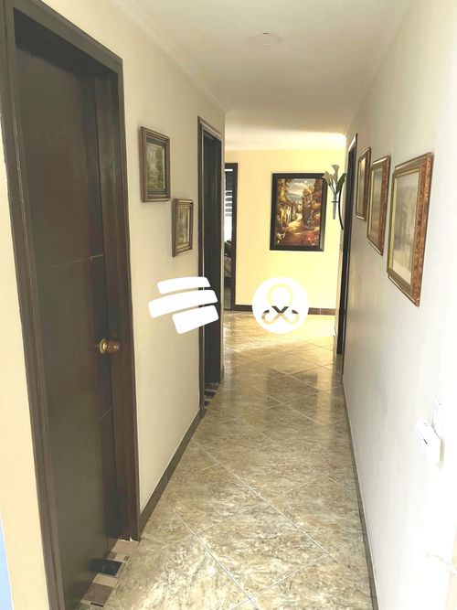 Apartamento de 4 alcobas en venta en Alejandría, Medellín, 223 m² · foto 13 de 24