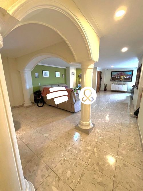 Apartamento de 4 alcobas en venta en El Poblado, Medellín, 170 m² · foto 7 de 17