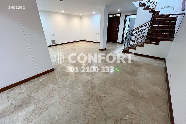 Casa de 3 alcobas en arriendo en Las Brujas, Envigado, 184 m² · foto 2 de 24