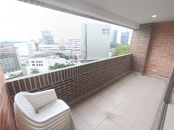Apartamento de 2 alcobas en arriendo en Oviedo, Medellín, 104 m² · foto 7 de 13