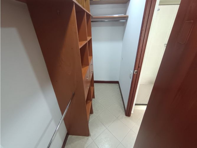 Apartamento de 2 alcobas en arriendo en Oviedo, Medellín, 104 m² · foto 8 de 13