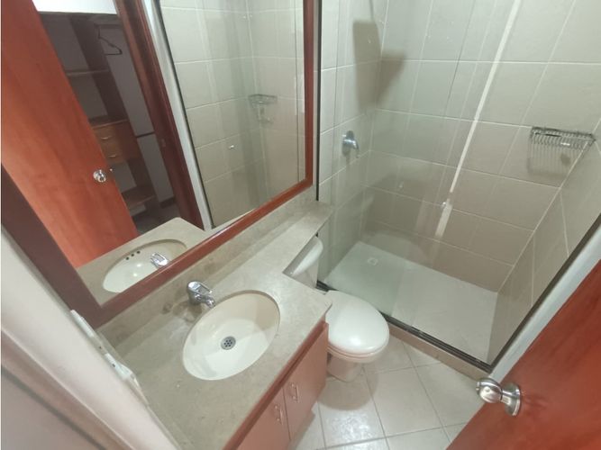 Apartamento de 2 alcobas en arriendo en Oviedo, Medellín, 104 m² · foto 10 de 13