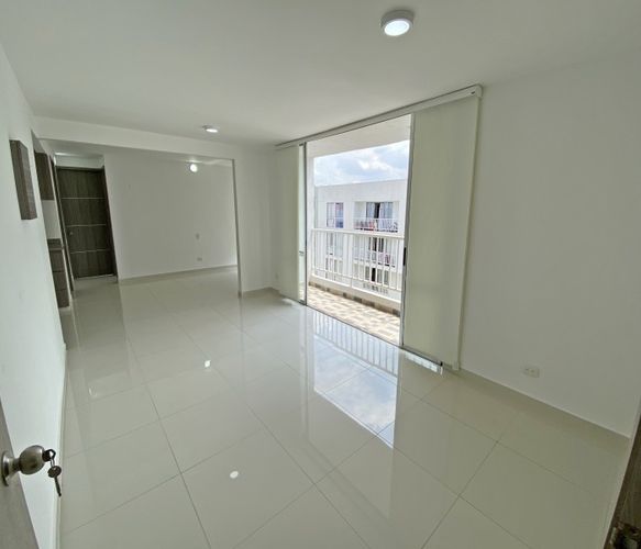 Apartamento de 2 alcobas en venta en Altos De Santa Elena, Cali, 68 m² · foto 4 de 24