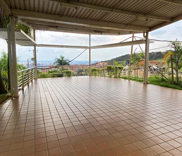 Apartamento de 2 alcobas en venta en Altos De Santa Elena, Cali, 68 m² · foto 23 de 24