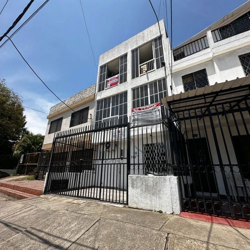 Edificio en venta en Altos De Guadalupe, Cali, 209 m² · foto 3 de 24