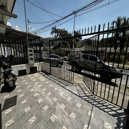 Edificio en venta en Altos De Guadalupe, Cali, 209 m² · foto 4 de 24