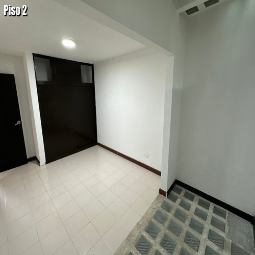 Edificio en venta en Altos De Guadalupe, Cali, 209 m² · foto 18 de 24