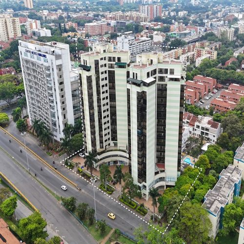 Consultorio en venta en Militar, Cali, 30 m² · foto 2 de 16
