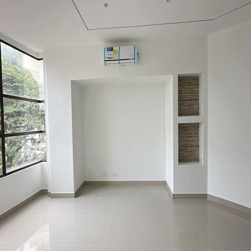 Consultorio en venta en Militar, Cali, 30 m² · foto 8 de 16