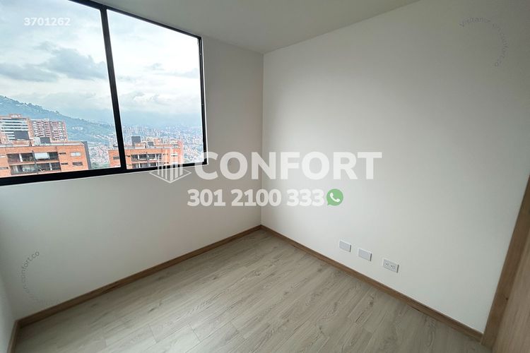 Apartamento de 3 alcobas en arriendo en Loma Del Escobero, Envigado, 93 m² · foto 11 de 24