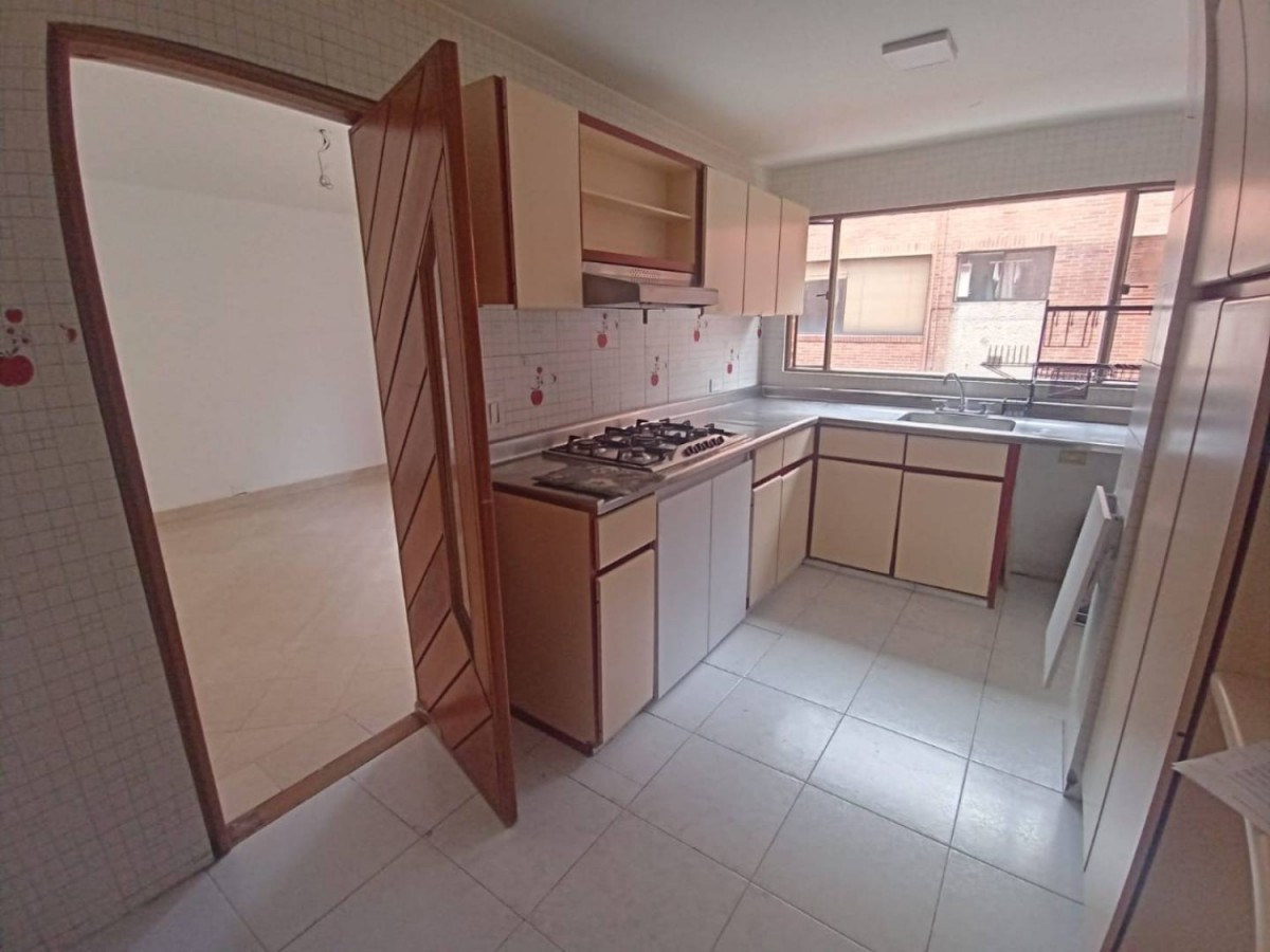 Apartamento en venta en La Carolina, Bogotá · foto 7 de 19