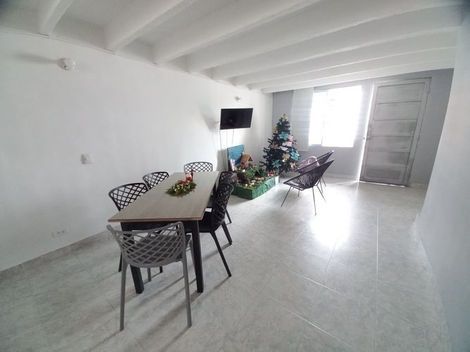 Casa de 2 alcobas en venta en Picaleña Y Mirolindo, Ibagué, 99 m² · foto 6 de 18