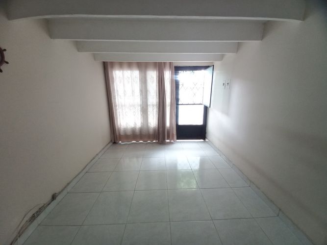 Casa de 6 alcobas en venta en Yerbabuena, Ibagué, 147 m² · foto 4 de 24