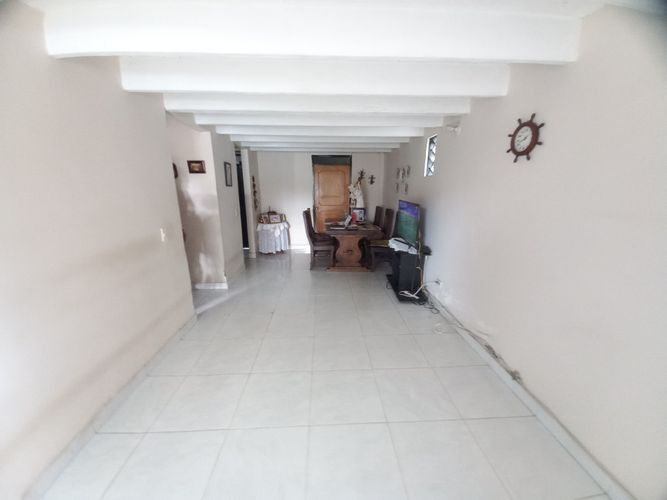 Casa de 6 alcobas en venta en Yerbabuena, Ibagué, 147 m² · foto 6 de 24
