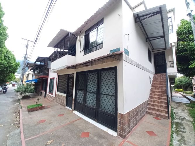 Casa de 6 alcobas en venta en Yerbabuena, Ibagué, 147 m² · foto 19 de 24
