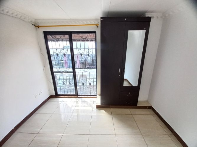 Casa de 6 alcobas en venta en Picaleña Y Mirolindo, Ibagué, 309 m² · foto 13 de 22