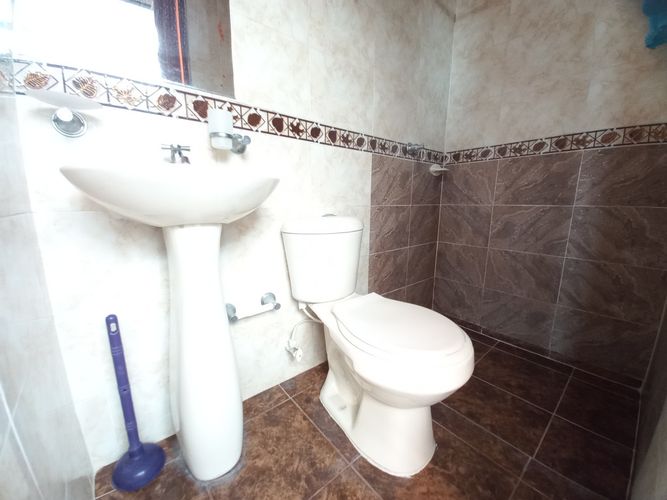 Casa de 6 alcobas en venta en Picaleña Y Mirolindo, Ibagué, 309 m² · foto 19 de 22