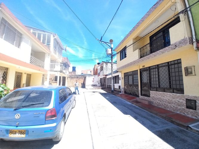 Casa de 7 alcobas en venta en Villa Cristales, Ibagué, 142 m² · foto 5 de 21
