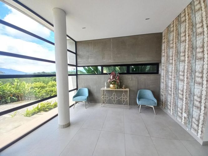 Casa de 6 alcobas en venta en Martinica Parte Alta, Ibagué, 1590 m² · foto 4 de 24