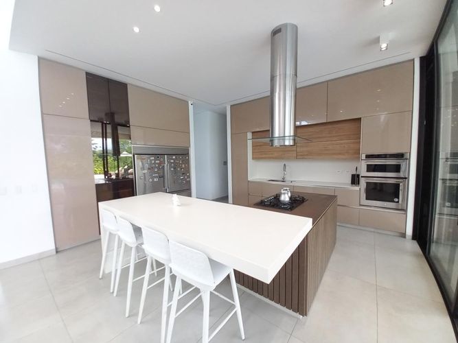 Casa de 6 alcobas en venta en Martinica Parte Alta, Ibagué, 1590 m² · foto 24 de 24