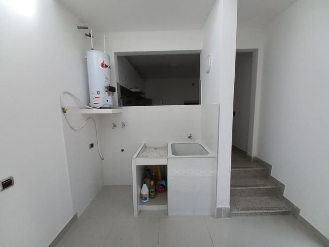Casa de 6 alcobas en venta en Santa Helena, Ibagué, 197 m² · foto 9 de 24
