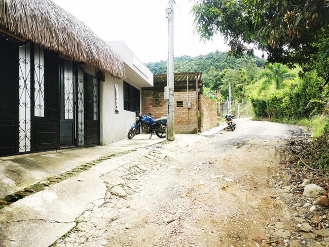 Casa de 5 alcobas en venta en La Esperanza, Ibagué, 400 m² · foto 3 de 24