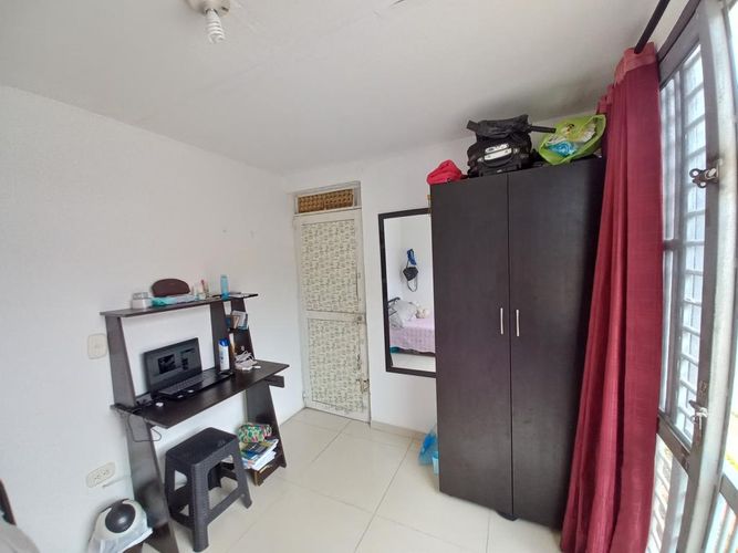 Casa de 14 alcobas en venta en Castellana, Ibagué, 292 m² · foto 6 de 12
