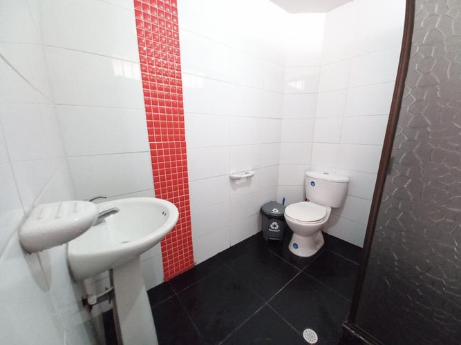 Casa de 14 alcobas en venta en Castellana, Ibagué, 292 m² · foto 9 de 12