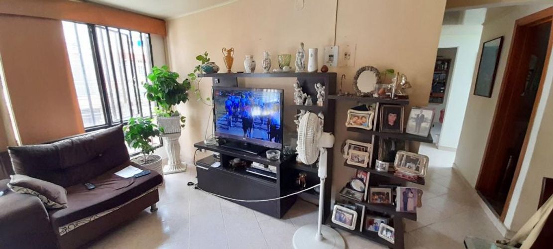 Casa de 6 alcobas en venta en Picaleña Y Mirolindo, Ibagué, 180 m² · foto 13 de 17