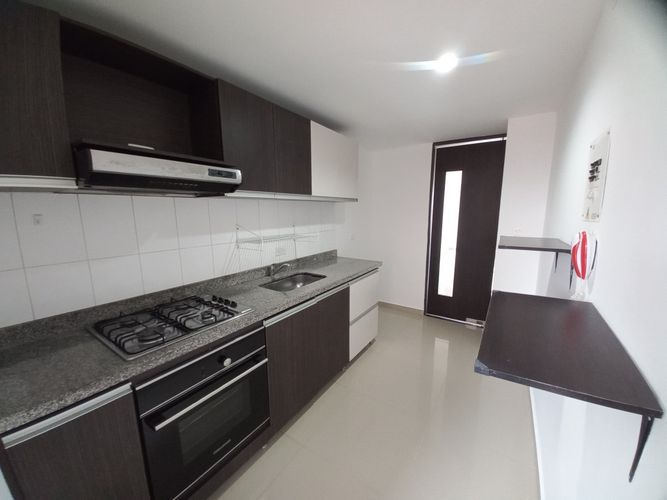 Apartamento de 3 alcobas en venta en La Pola, Ibagué, 117 m² · foto 17 de 24