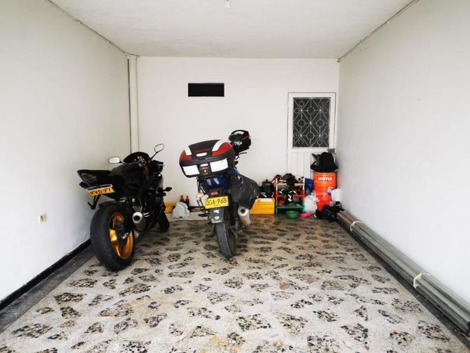 Casa de 9 alcobas en venta en Naciones Unidas, Ibagué, 307 m² · foto 4 de 22
