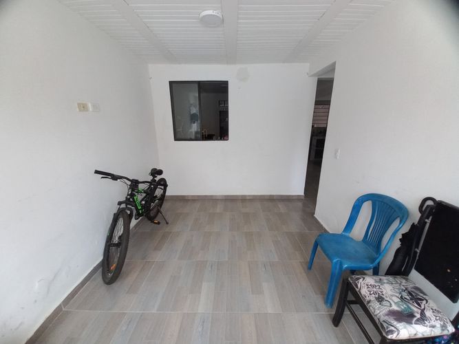 Casa de 3 alcobas en venta en Ub. Altos De Vasconia, Ibagué, 123 m² · foto 10 de 23