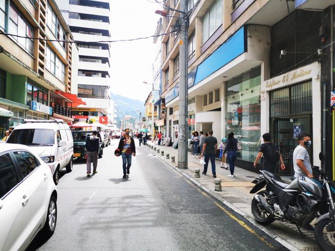 Oficina en arriendo en Centro, Ibagué, 32 m² · foto 2 de 9