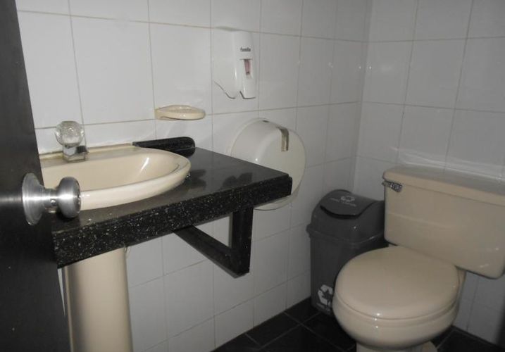 Oficina en venta en Centro, Ibagué, 523 m² · foto 23 de 24