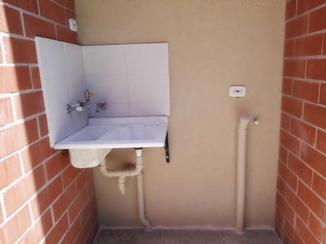 Casa de 3 alcobas en venta en San Martin, Ibagué, 70 m² · foto 3 de 19