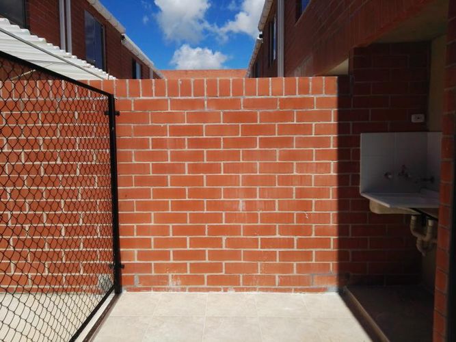 Casa de 3 alcobas en venta en San Martin, Ibagué, 70 m² · foto 4 de 19
