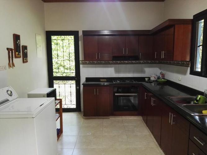 Casa de 3 alcobas en venta en San Martin, Ibagué, 360 m² · foto 6 de 20