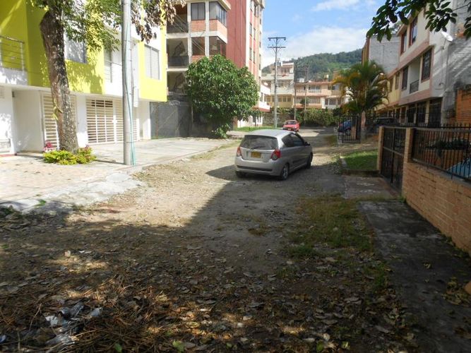 Casa de 6 alcobas en venta en La Pola, Ibagué, 728 m² · foto 16 de 24